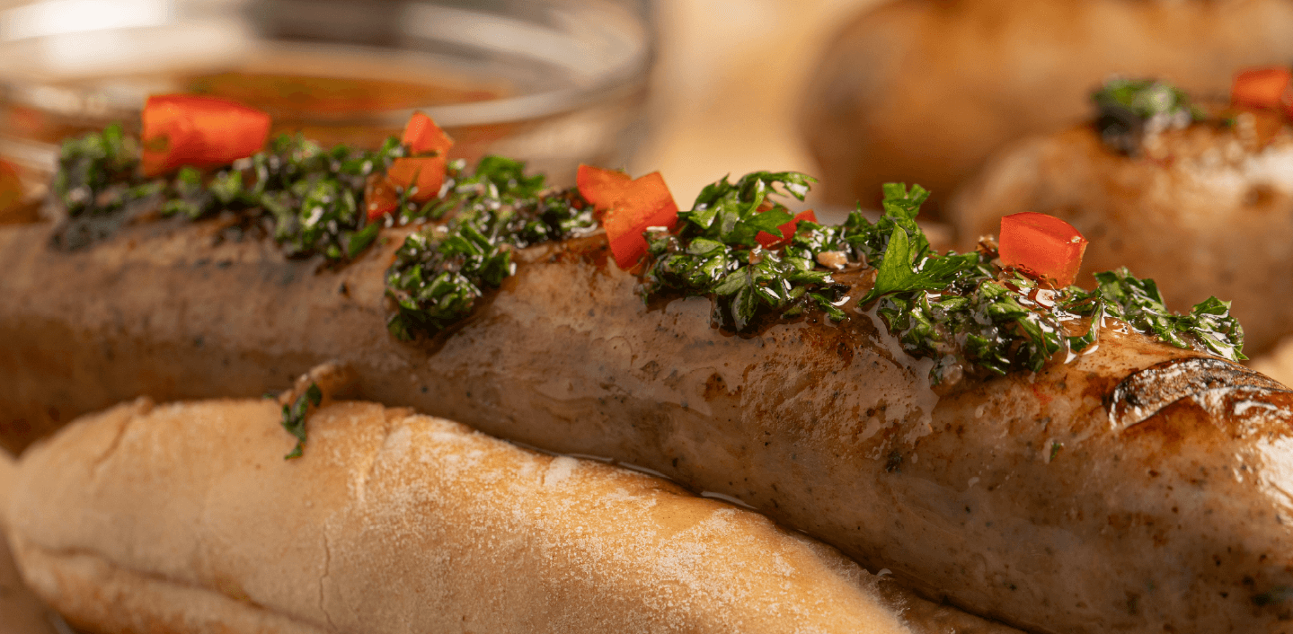 Receta Fácil de Choripan con Chorizos Parrilleros Tipo Argentino o Colombiano Ranchera con Chimichurri Casero