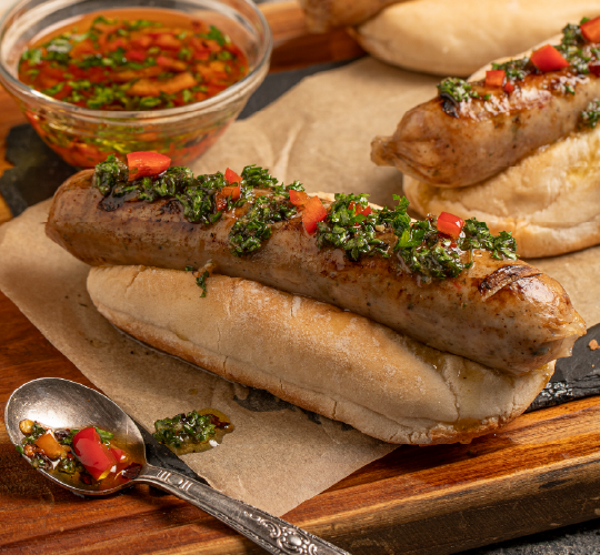 Receta Fácil de Choripan con Chorizos Parrilleros Tipo Argentino o Colombiano Ranchera con Chimichurri Casero